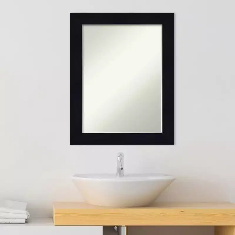 Specchio da Parete per Bagno in Legno Shiplap Navy/Shiplap White Petite Bevel – 1 Persona
